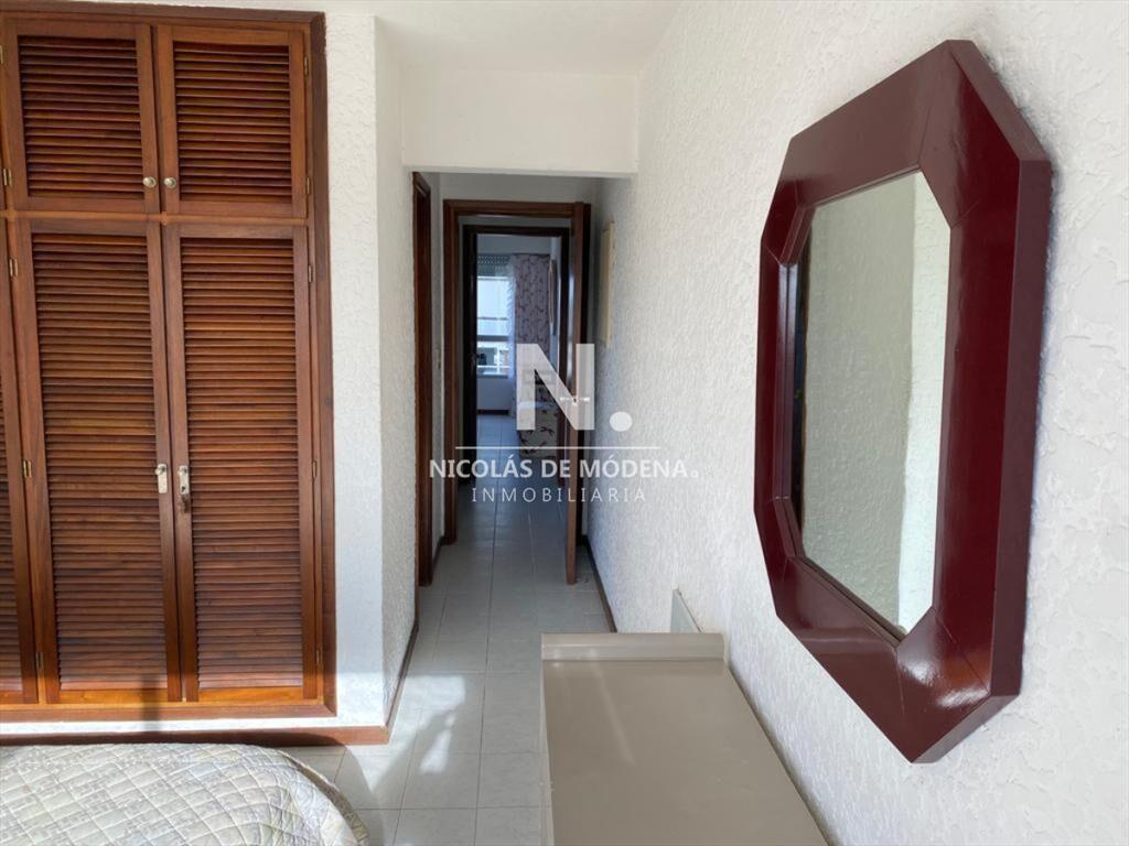 Vende Apartamento de 3 dormitorios en Brava,