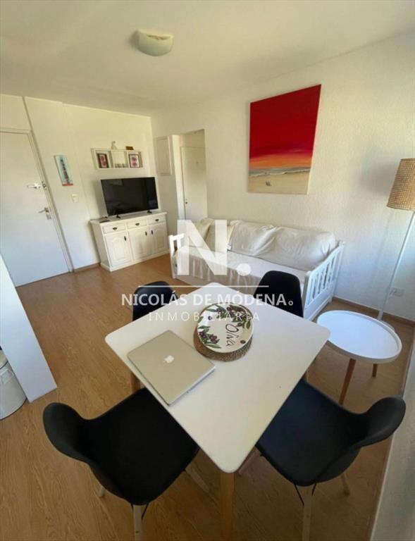 En venta apartamento de 1 dormitorio, en edificio