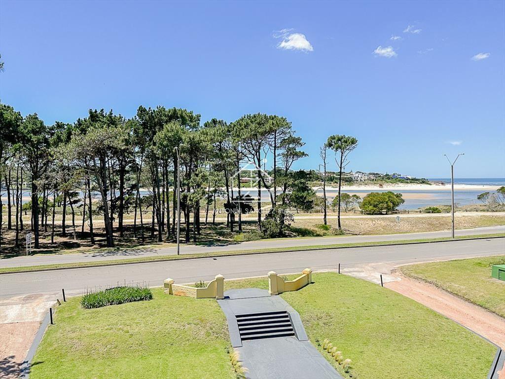 Apartamento en venta en primera linea de La Brava