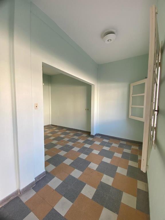 VENTA CASA PH 3 DORMITORIOS, AMPLIO TERRENO PARA EDIFICAR.
