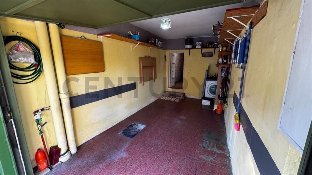 VENTA CASA PH / AL FRENTE Acepta Banco/Garaje/ 2 Dor, / A...