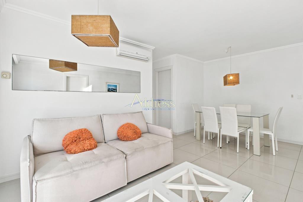 Venta Apartamento Frente al Maren Playa Mansa, 2 suites y P