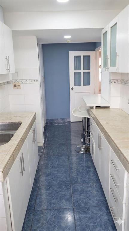 Venta Apartamento 3 dormitorios con vista al mar en excelen