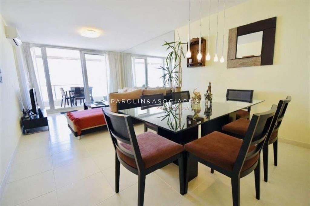 Apartamento en alquiler Playa Mansa 2 dormitorios SEASONS