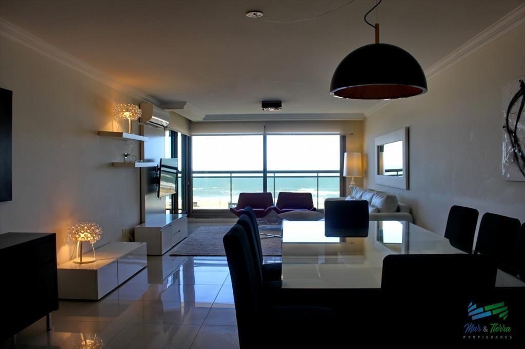 Apartamento de 3 dormitorios, primera linea al en