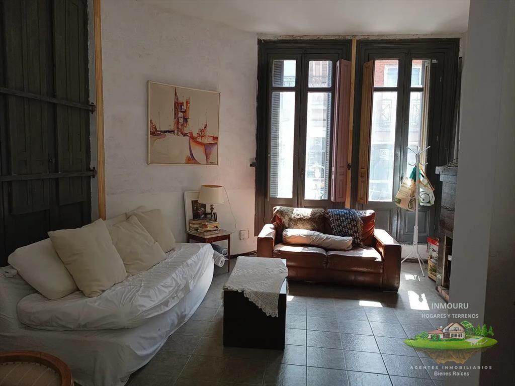 Venta de Hermosa Casa en Ciudad Vieja de 2 Dormitorios