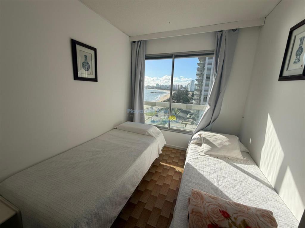 Apartamento de 3 dormitorios en alquiler anual e
