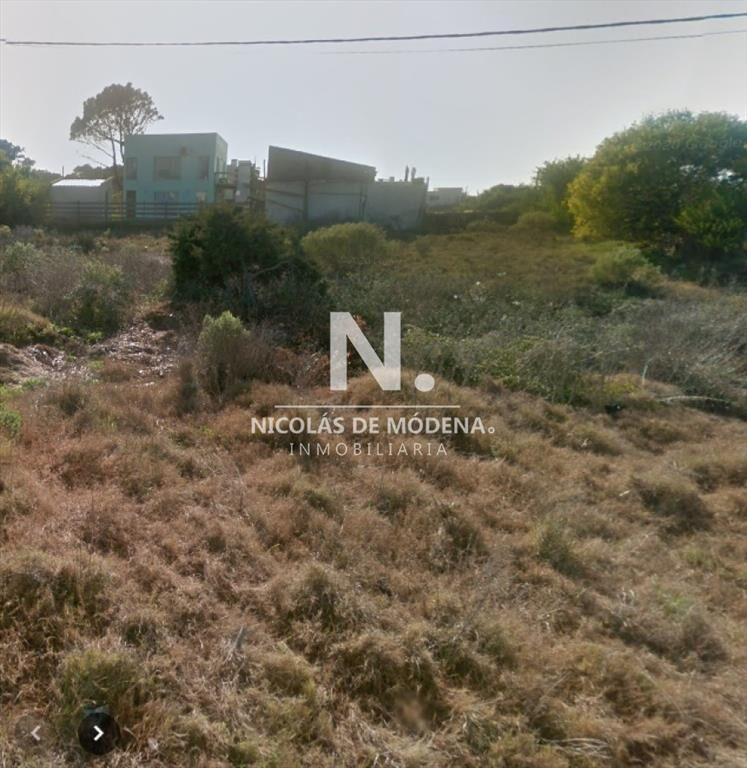 Terreno en venta a solo metros del mar. Balneario