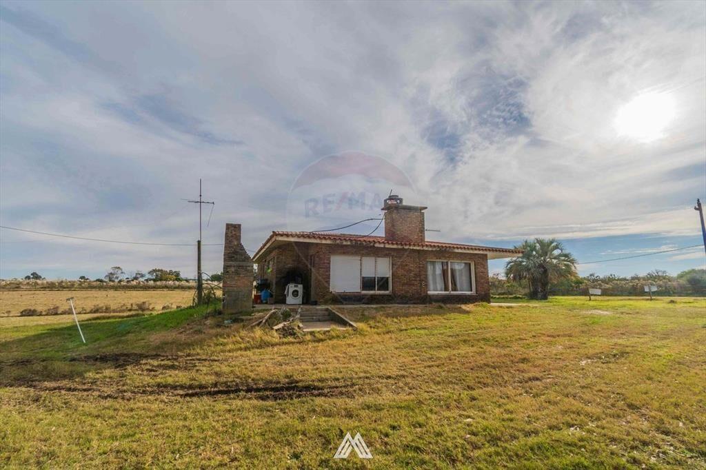 Venta de campo 5,8Ha. con casa en La Montañesa