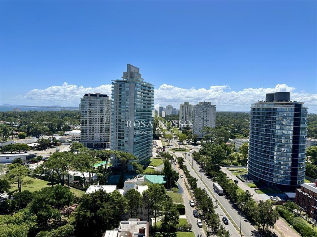 Pent House duplex en torre de categoria con
