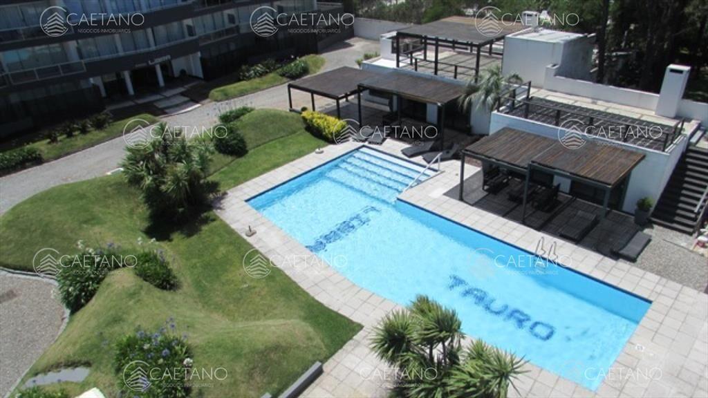 Amplio apartamento 2 dormitorios, 2 baños, vista