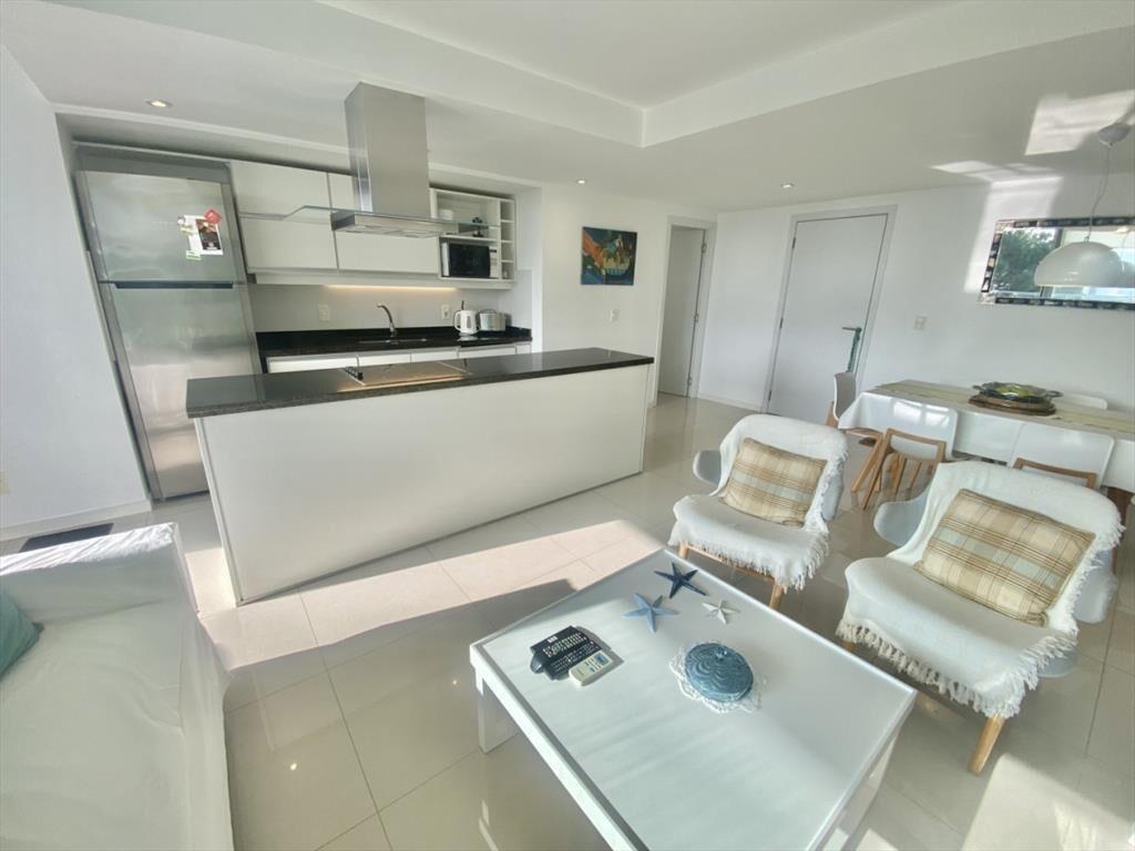 VENTA DE APARTAMENTO 2 DORMITORIOS  Y SERVICIO -