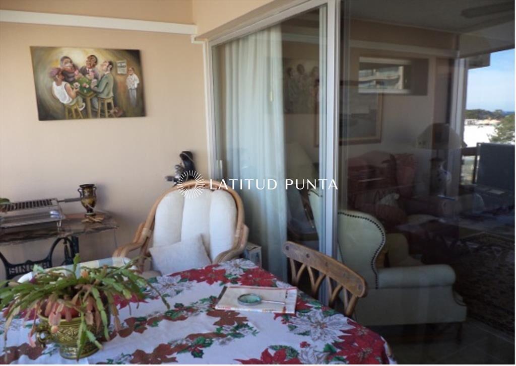 Roosevelt, apartamento de 3 dormitorios más