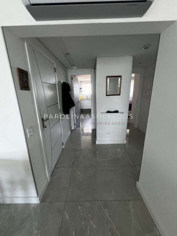 Apartamento de 2 dormitorios en venta en Miami