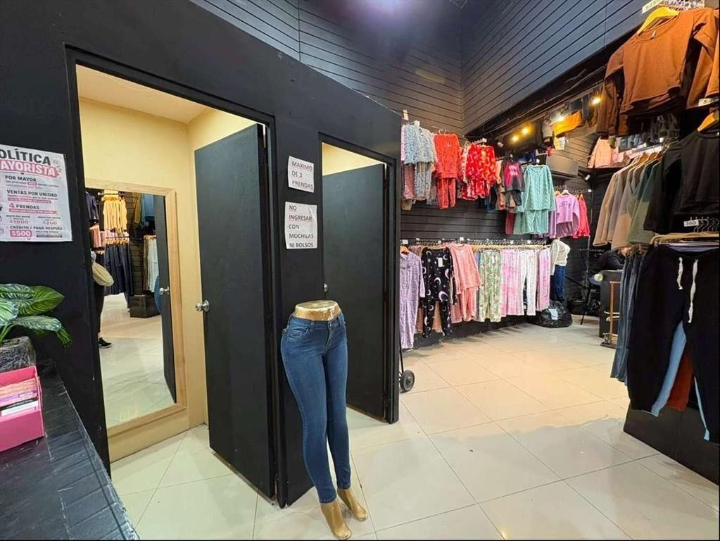 ALQUILER Local comercial de 250m2 sobre Arenal Grande