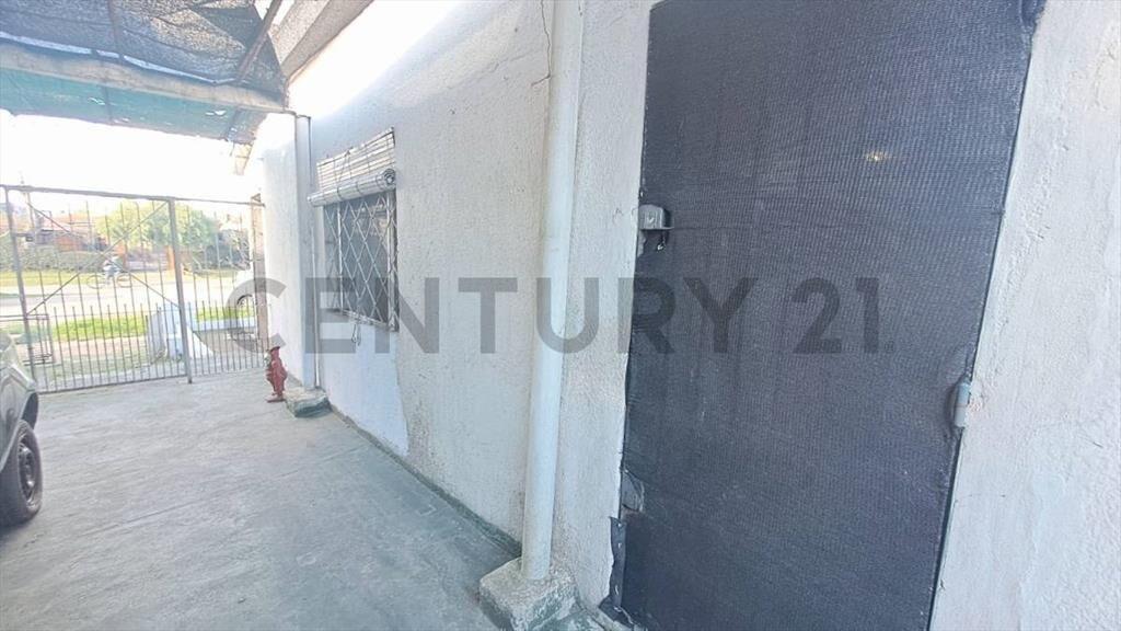 Venta|Casa prox Shopp y Centro|2dormitorios|cochera|parri...