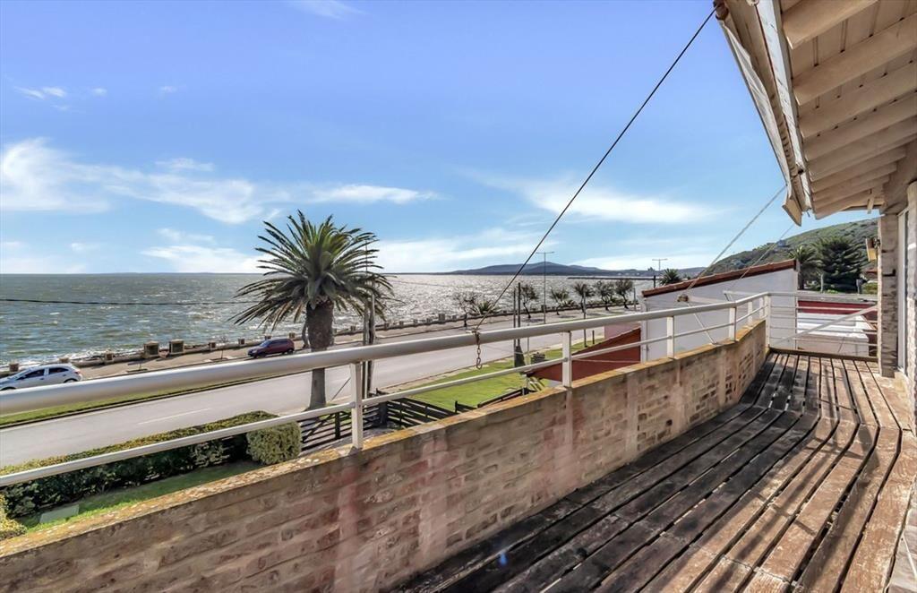 Casa en venta frente al mar en Piriapolis