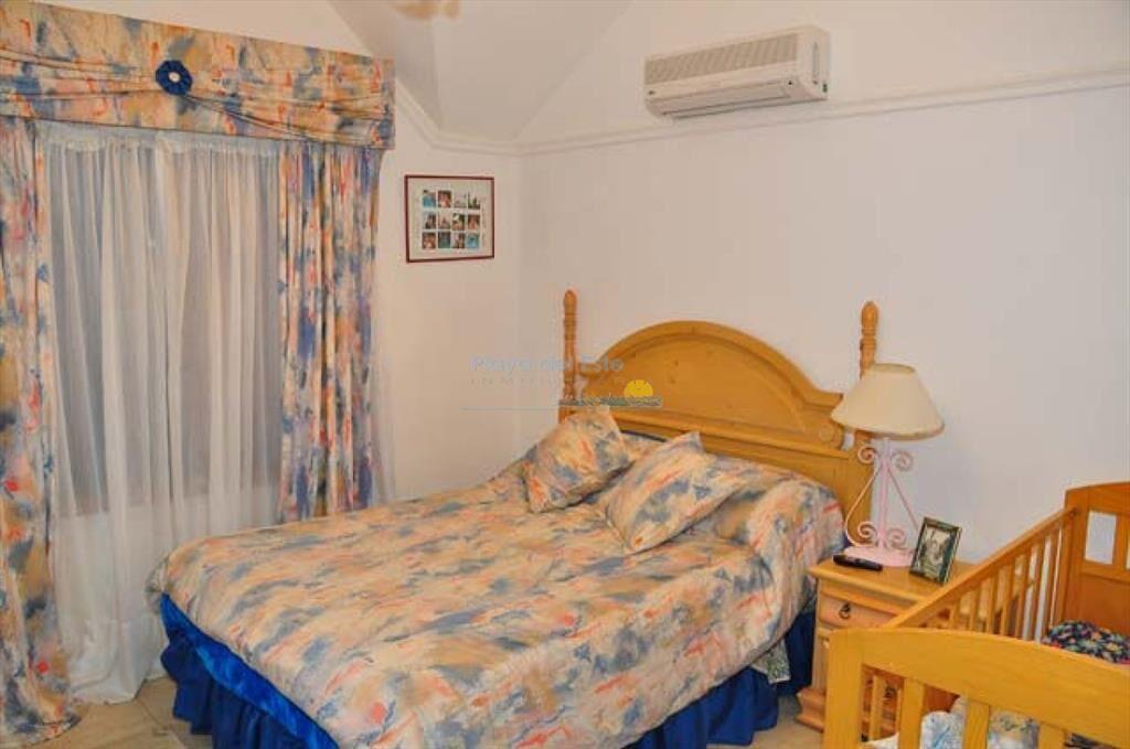 Casa en Mansa, 7 dormitorios a pasos del mar