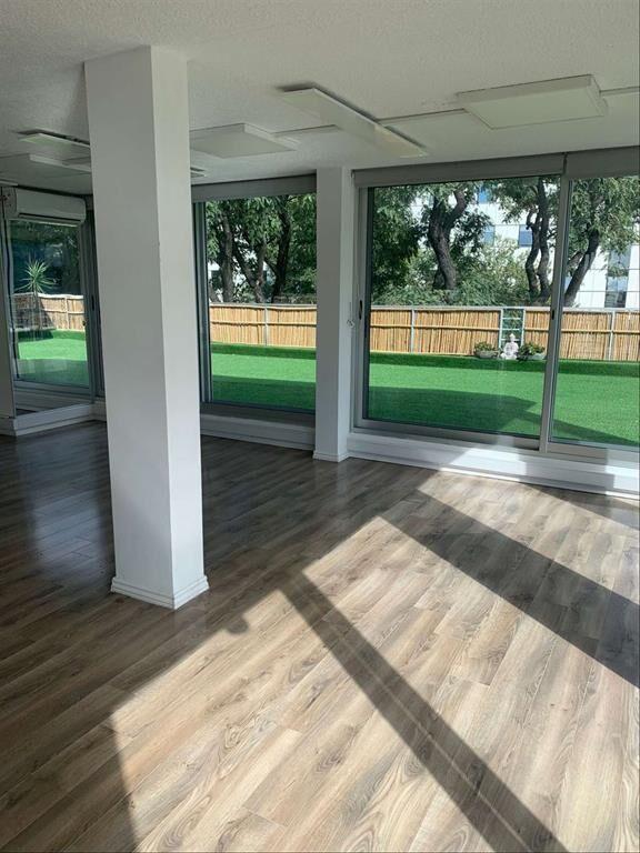 VENTA DE OFICINA SOBRE BV ARTIGAS 156 M2 CON 3 GARAJES