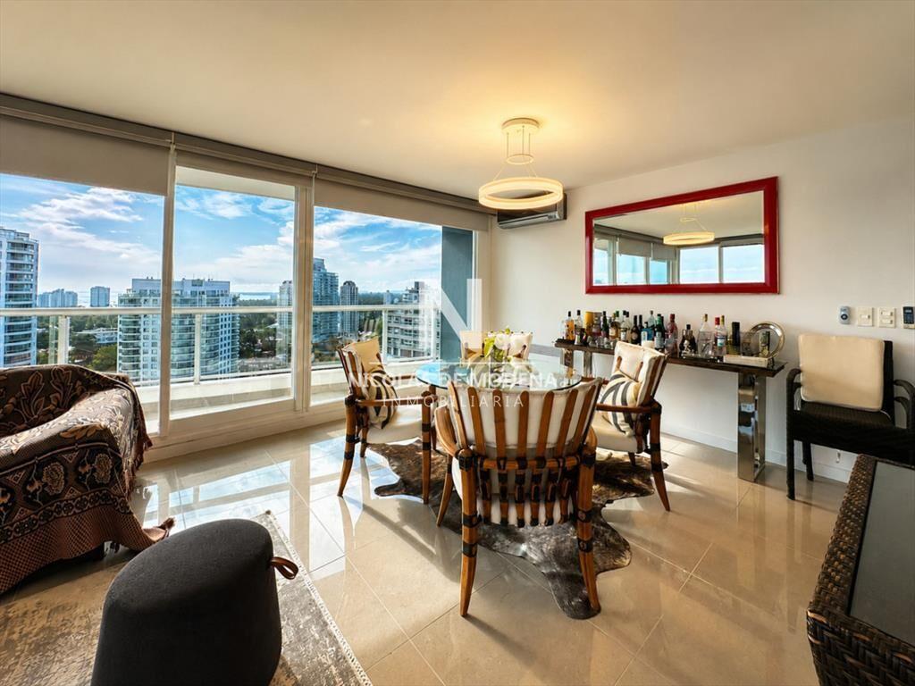 Venta de Apartamento en venta 3 dormitorios en y