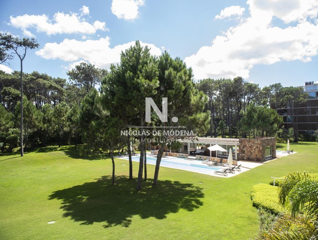Vende apartamento en aplaya Brava de 3 en suite