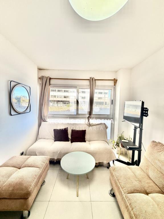 APARTAMENTO EN VENTA SOBRE ROOSEVELT CON GARAJE