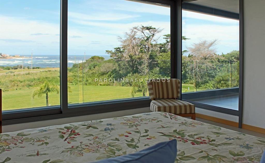 Apartamento de 3 dormitorios en venta en Tiburón