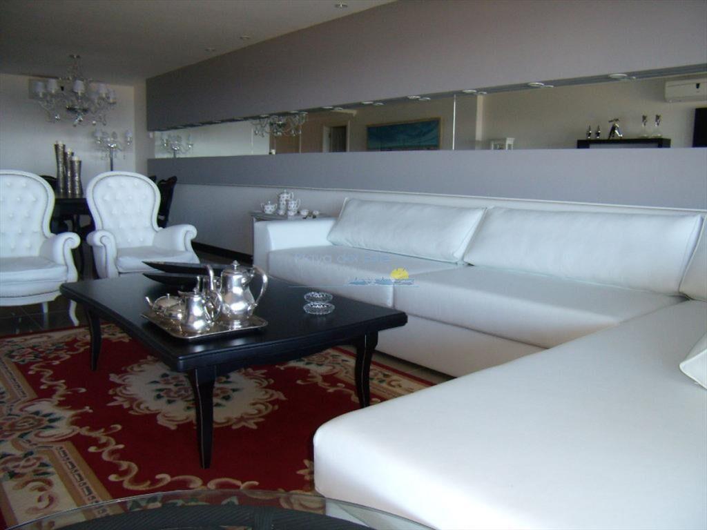Apartamento en Brava, 3 dormitorios *