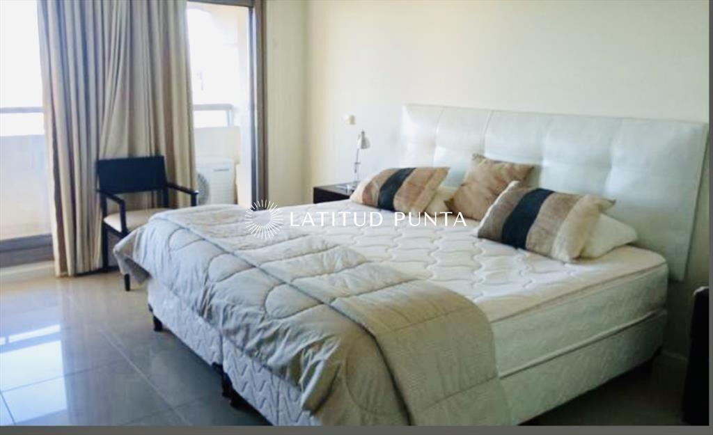 Apartamento en Imperiale, 4 suites más toilette