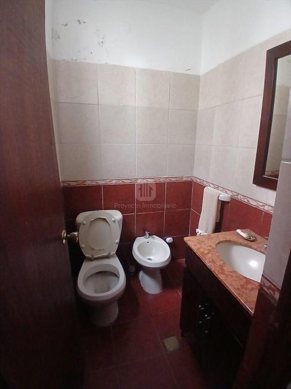 Venta de Casa en La Blanqueada con Garage y Barbacoa