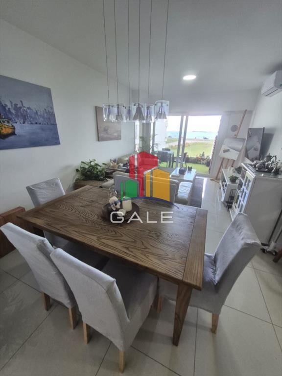 Apartamento en venta primera linea Playa Mansa Punta del Es