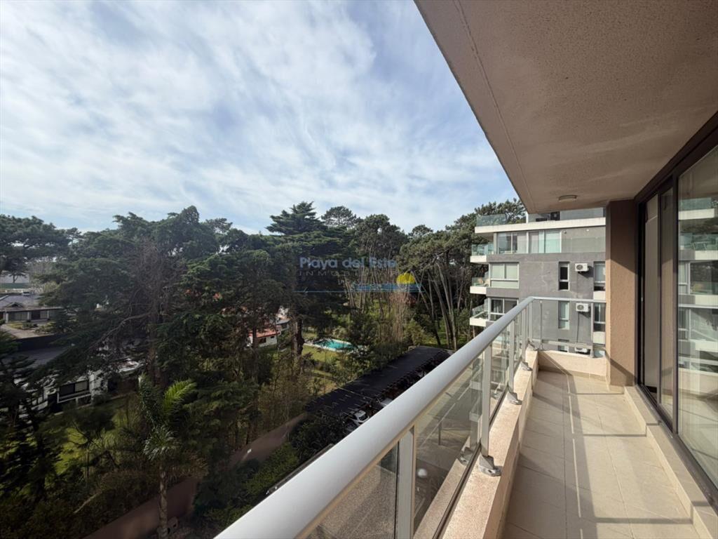 Apartamento en venta de 2 dormitorios en Punta ,