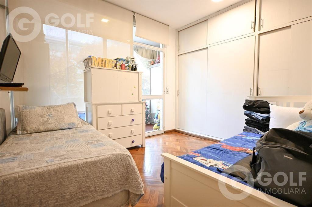 Venta de apartamento 3 dormitorios con cochera en Pocitos