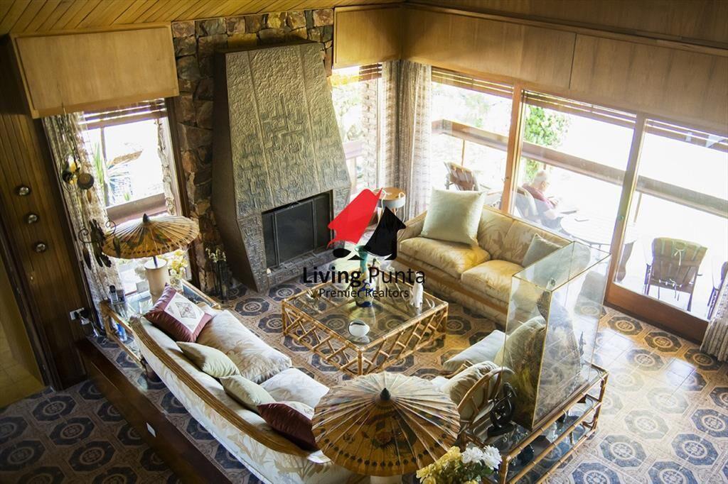 Hermosa casa en venta a pocos metros del mar.