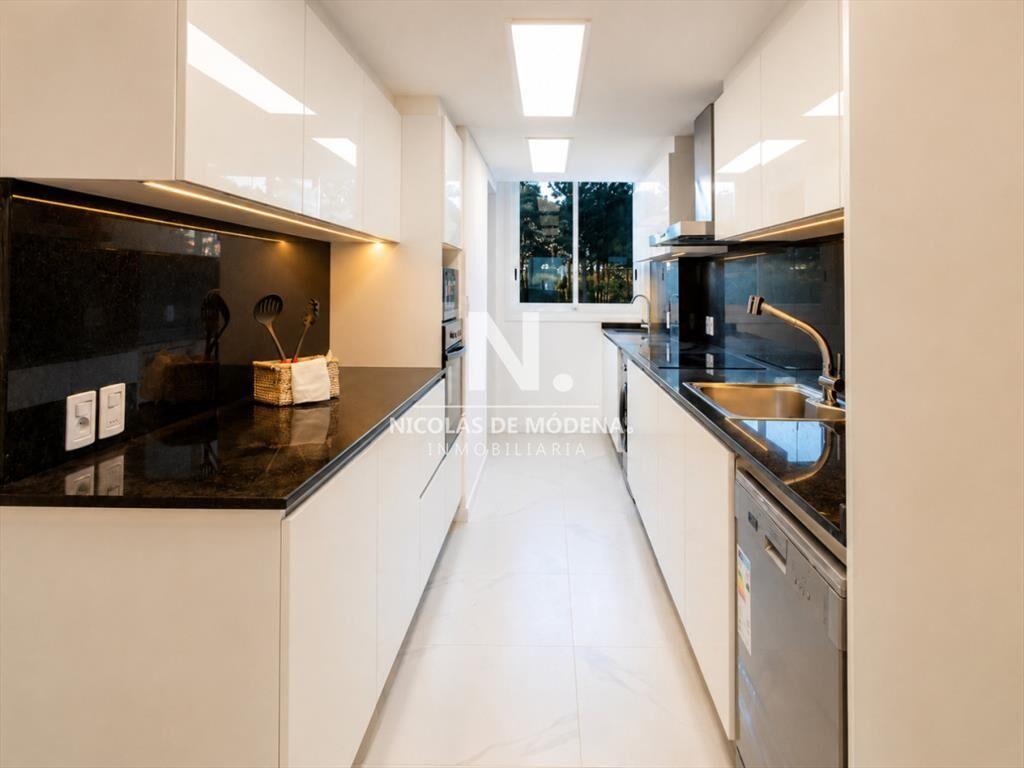 En venta apartamento de 2 dormitorios en Poseidon