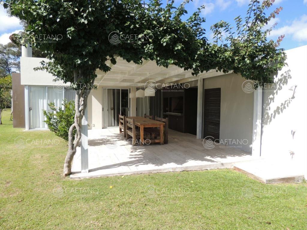 Casa Moderna en Montoya
