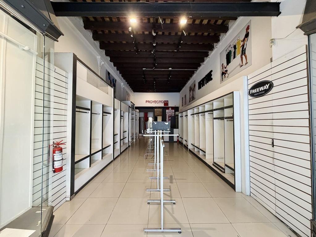 alquiler local comercial sobre 18 de Julio. Cordón