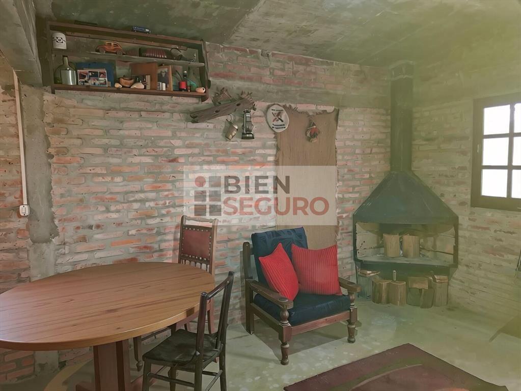 Chacra de 1.200 m², con sólida casa, en venta en Las Brujas