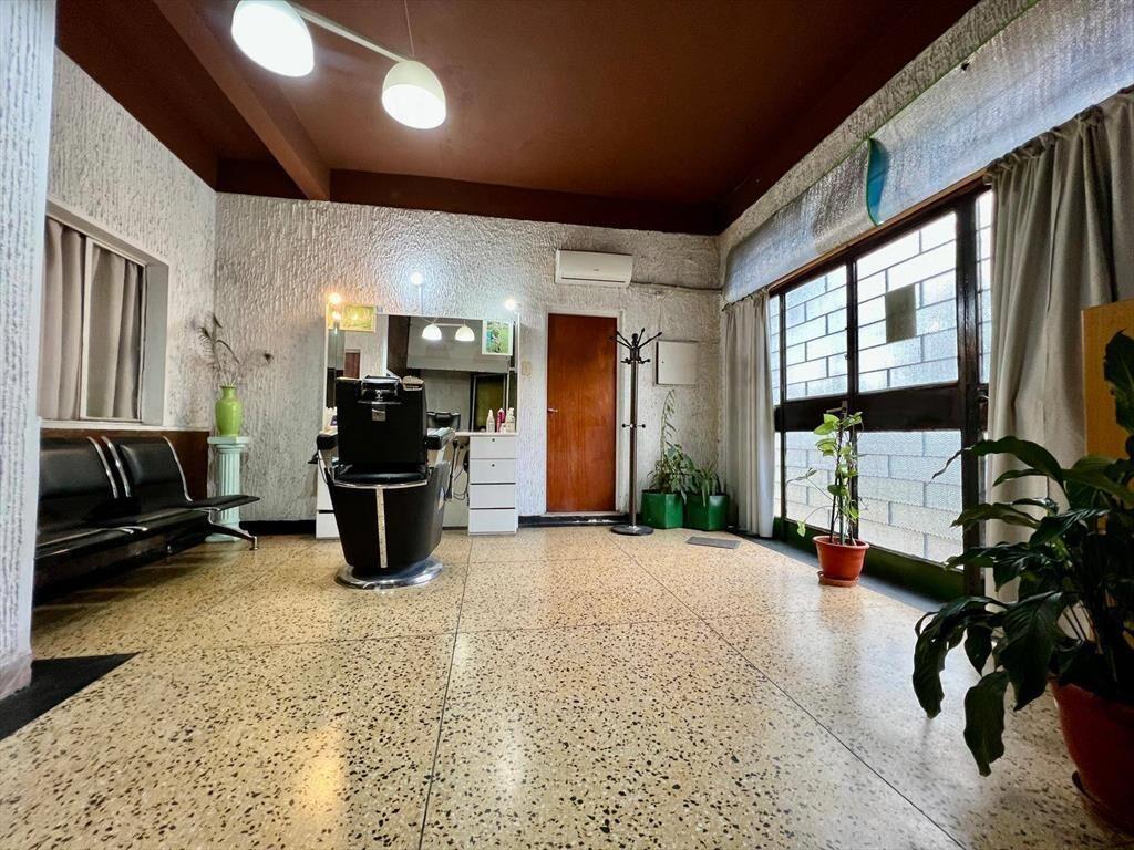 Venta de Local comercial con vivienda de 83 Mts2 en La blanq