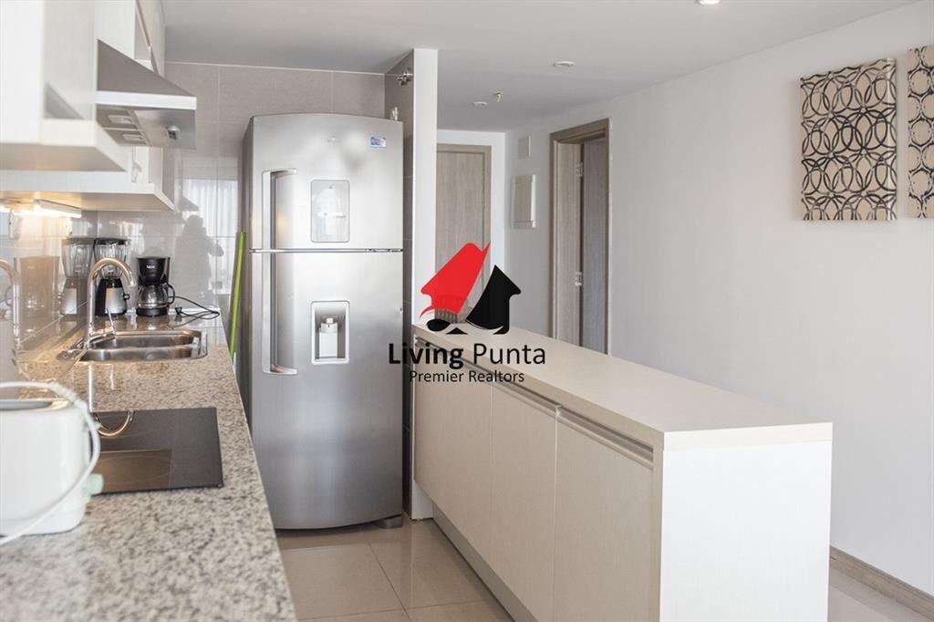 Piso alto con vista panoramica, 1 dormitorio y en