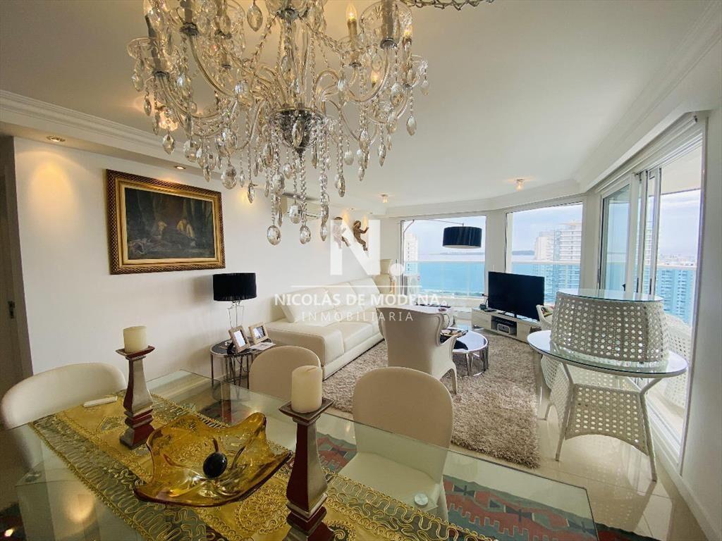 Apartamento en venta en de  3 dormitorios en  del