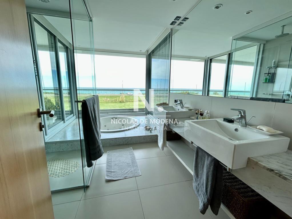 Apartamento de 3 dormitorios en Punta del Este