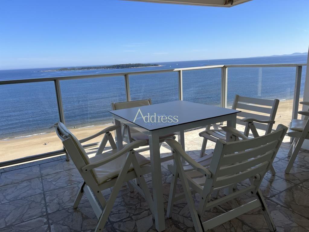 Espectacular apartamento en venta en primera
