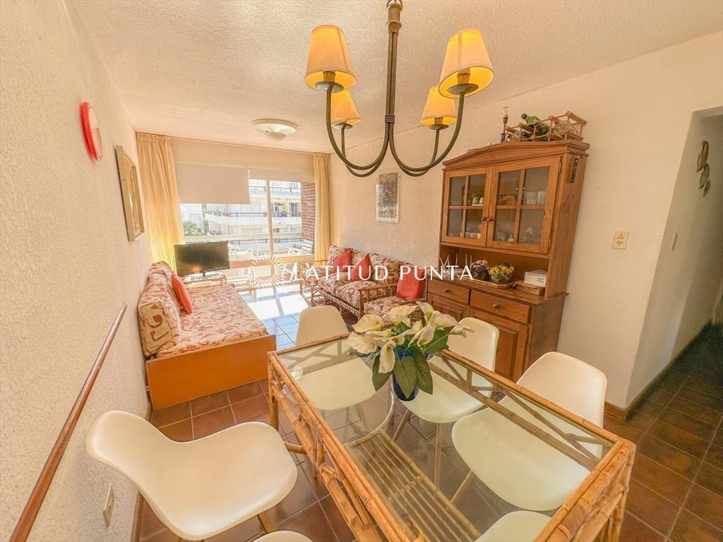 Apartamento 2 dormitorios. Aidy Grill