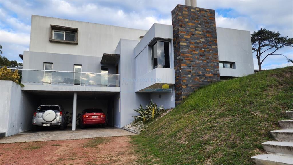 VENTA CASA 4 DORMITORIOS EN BARRIO PRIVADO LA DEL