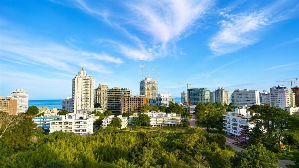 Apartamento  a estrenar de 1 dormitorio y medio en venta en