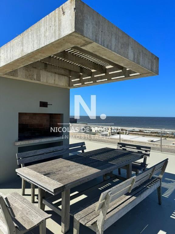 DUPLEX DE TRES PLANTAS CON VISTA AL MAR EN MONTOYA