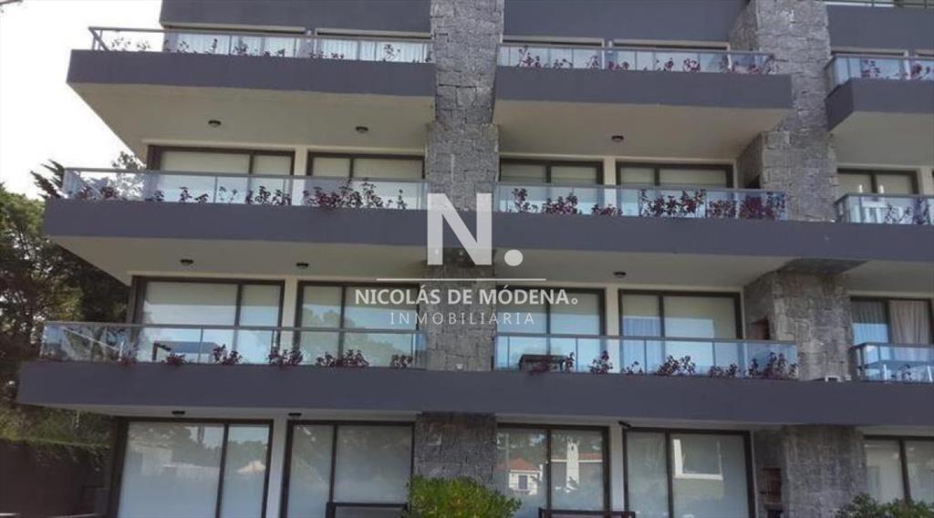 Apartamento en Venta de 2 dormitorios en Punta ,
