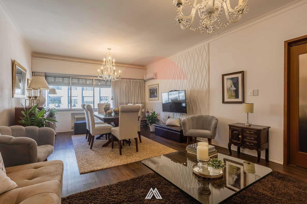 Venta apartamento 2 dormitorios + servicio -Cordón