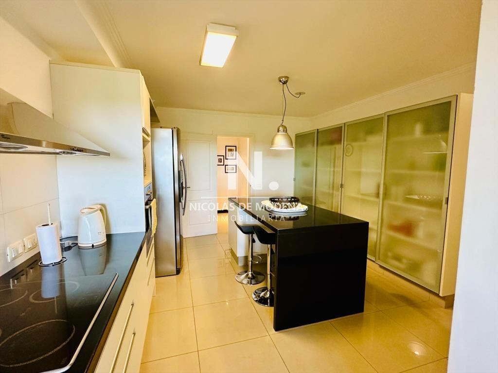 Alquiler de apartamento en Brava Punta del Este de 3 dormit